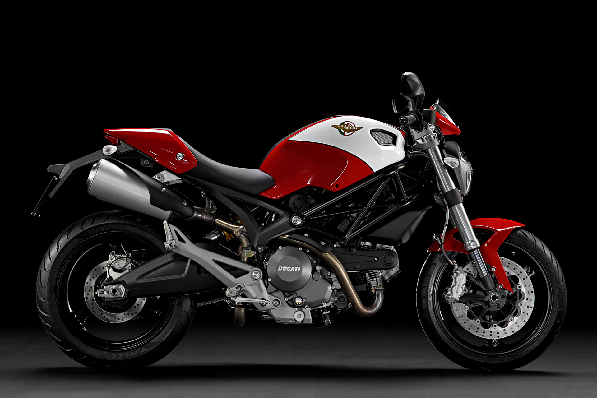 M20696 10S_LM-Ducati-Mach-1_C01S201920x1280