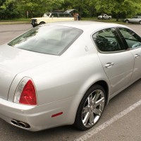 5-28-13_12-the-2007-maserati-quattroporte-gets-a-flat-