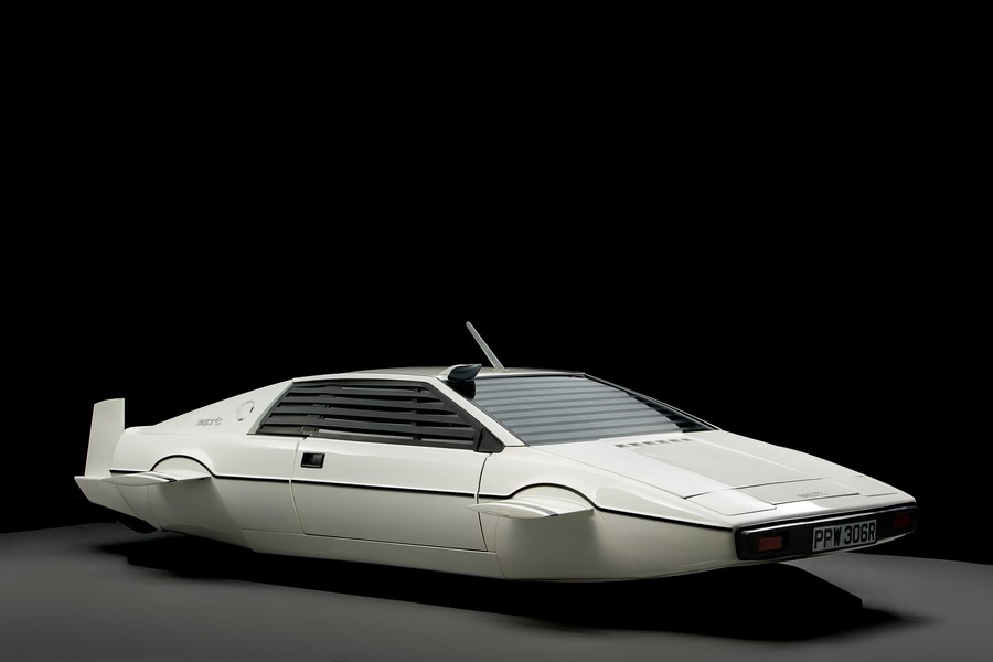 World's first and only real car that can 'fly' underwater and was inspired  by James Bond's 'The Spy Who Loved Me' scuba