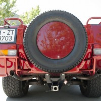 1991-lamborghini-lm002-back