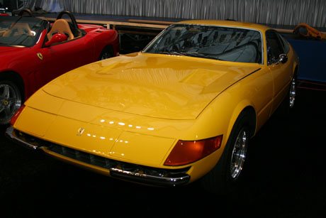 1971-Ferrari-365_GTB4