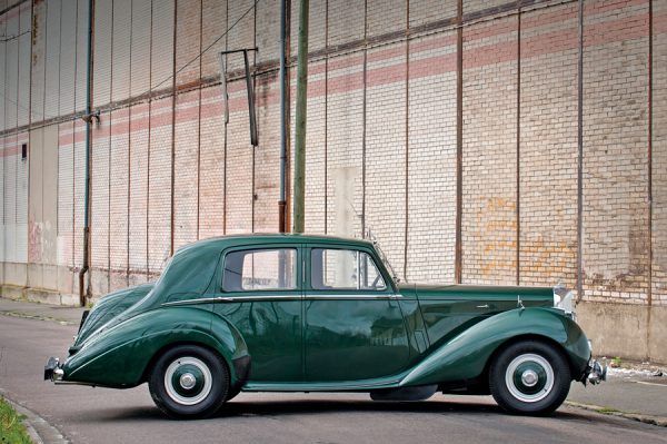 1952 Bentley R-type Saloon