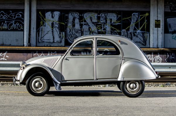 Folle Petite Voiture!*