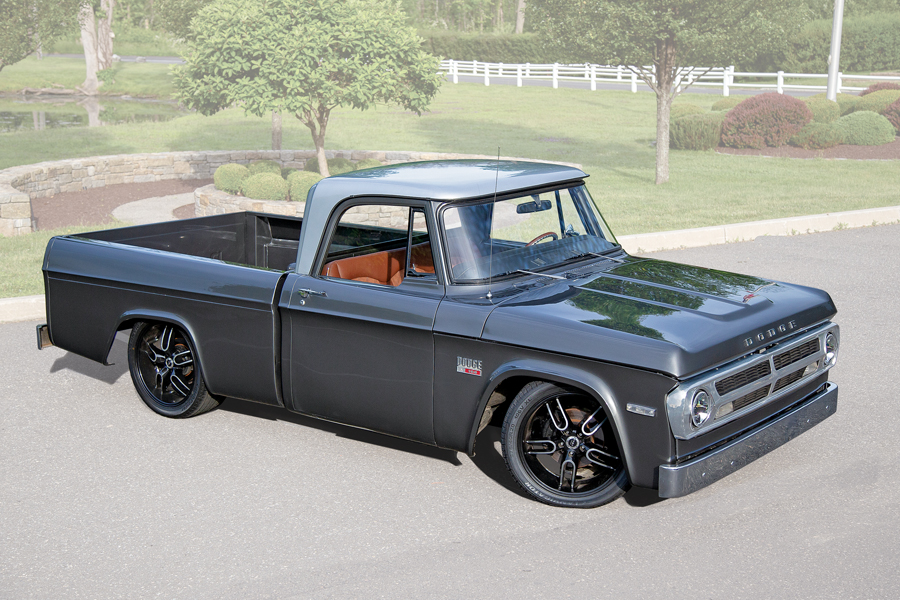 1970 Dodge D100 Pickup Catalog and Classic Car Guide, Ratings and