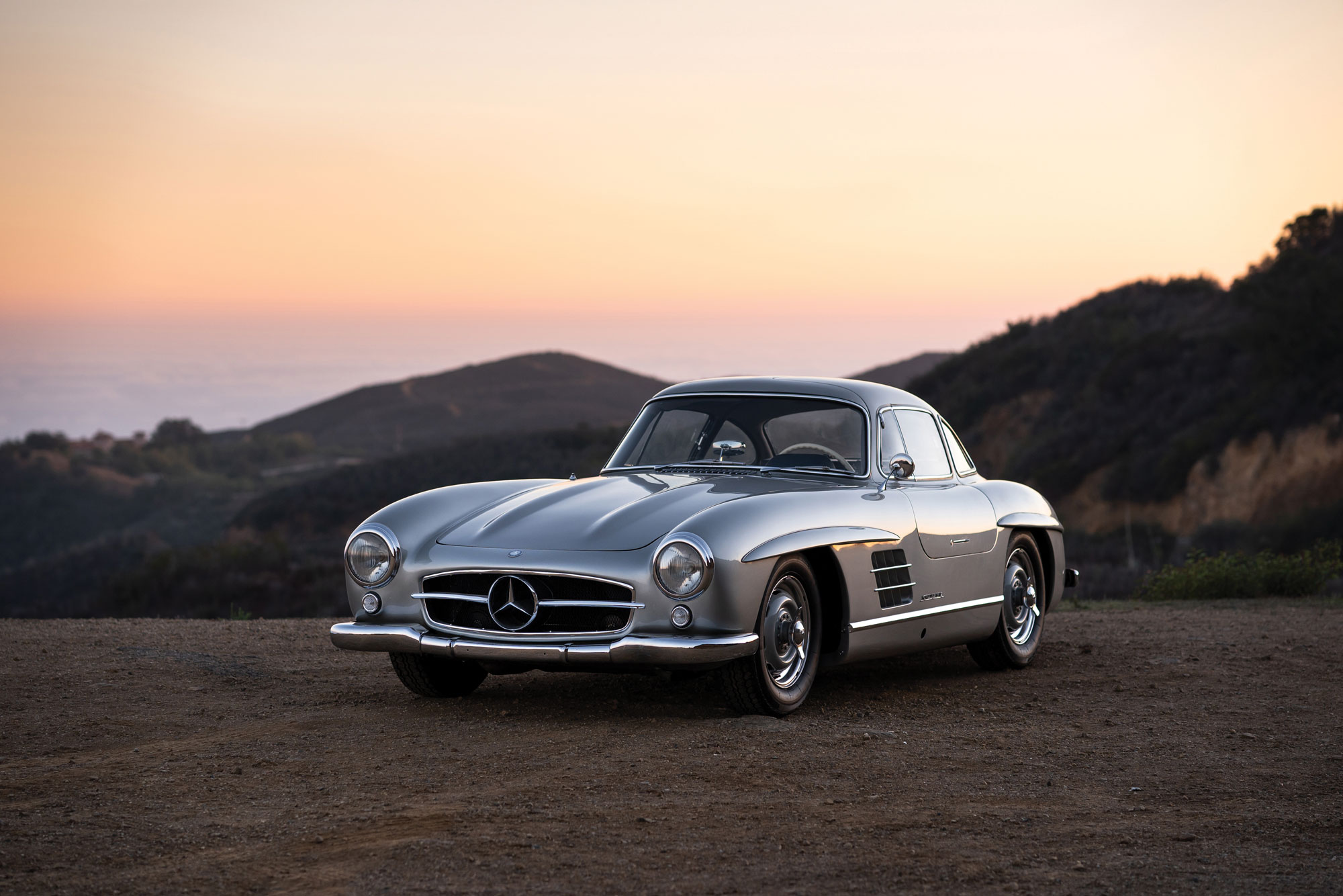 Мерседес Бенц 300sl ретро 1957г
