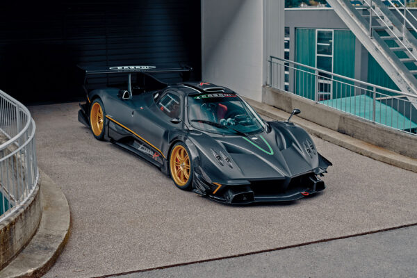 2010 Pagani Zonda R “Revolución Specification”