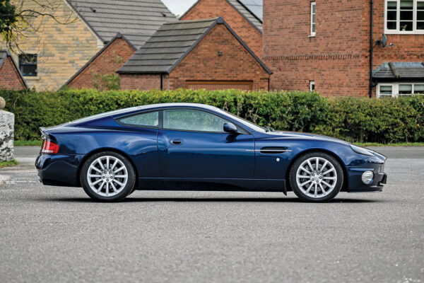 2003 Aston Martin V12 Vanquish