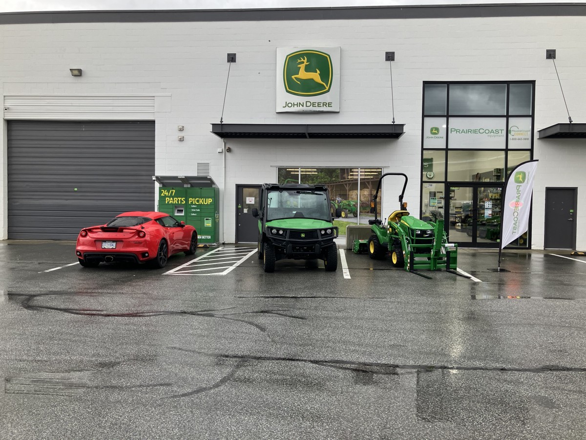 Red-headed step-Deere