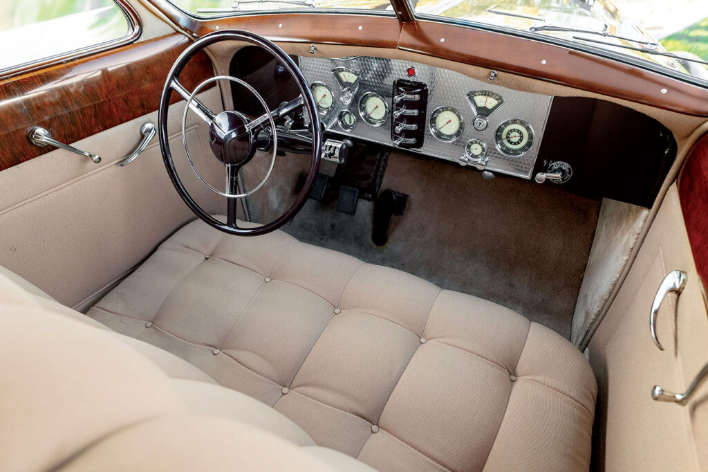 1936 Cord Experimental Berline - interior